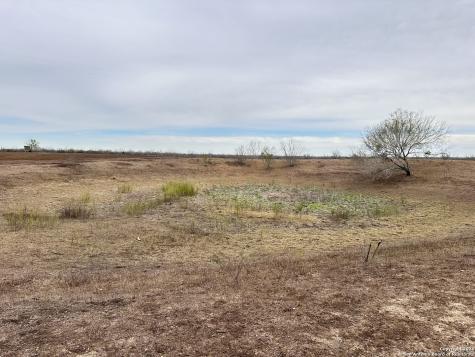 001 County Road 354 Charlotte TX 78011