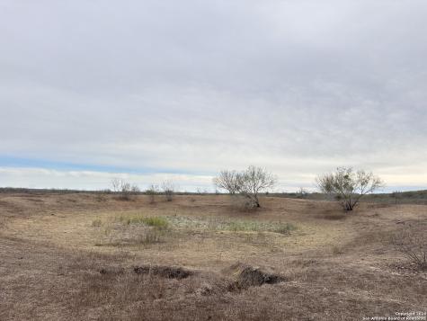 001 County Road 354 Charlotte TX 78011