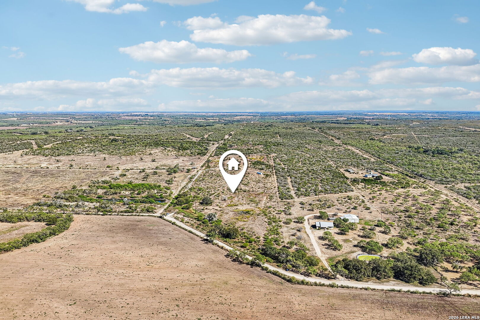 4936 County Road 5710 Devine TX 78016
