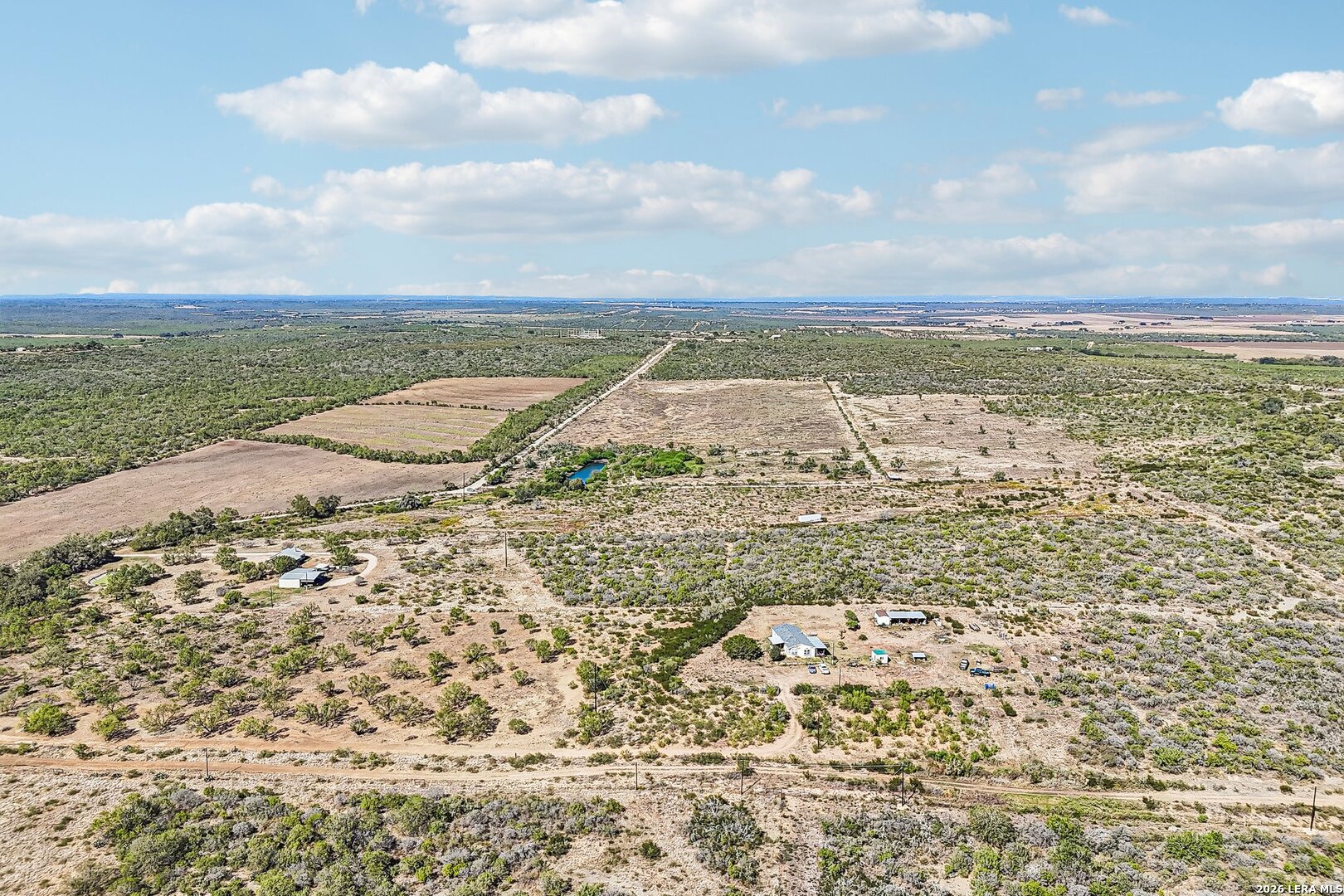4936 County Road 5710 Devine TX 78016