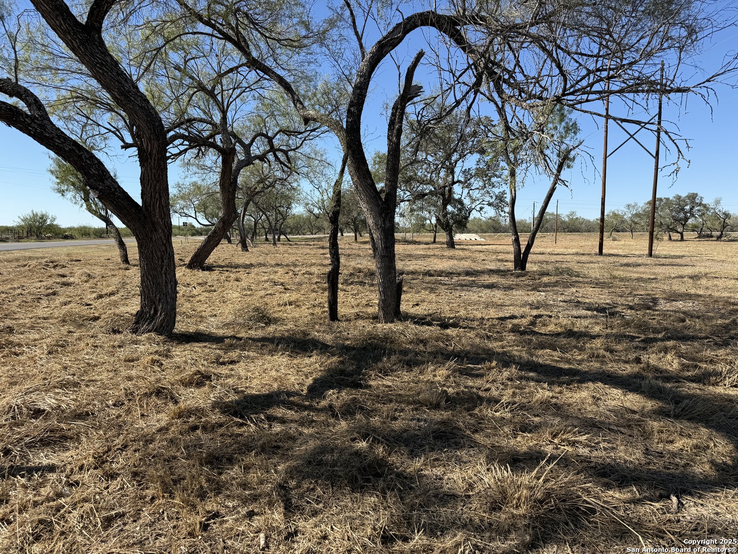 131 Cr 2644 Moore TX 78057