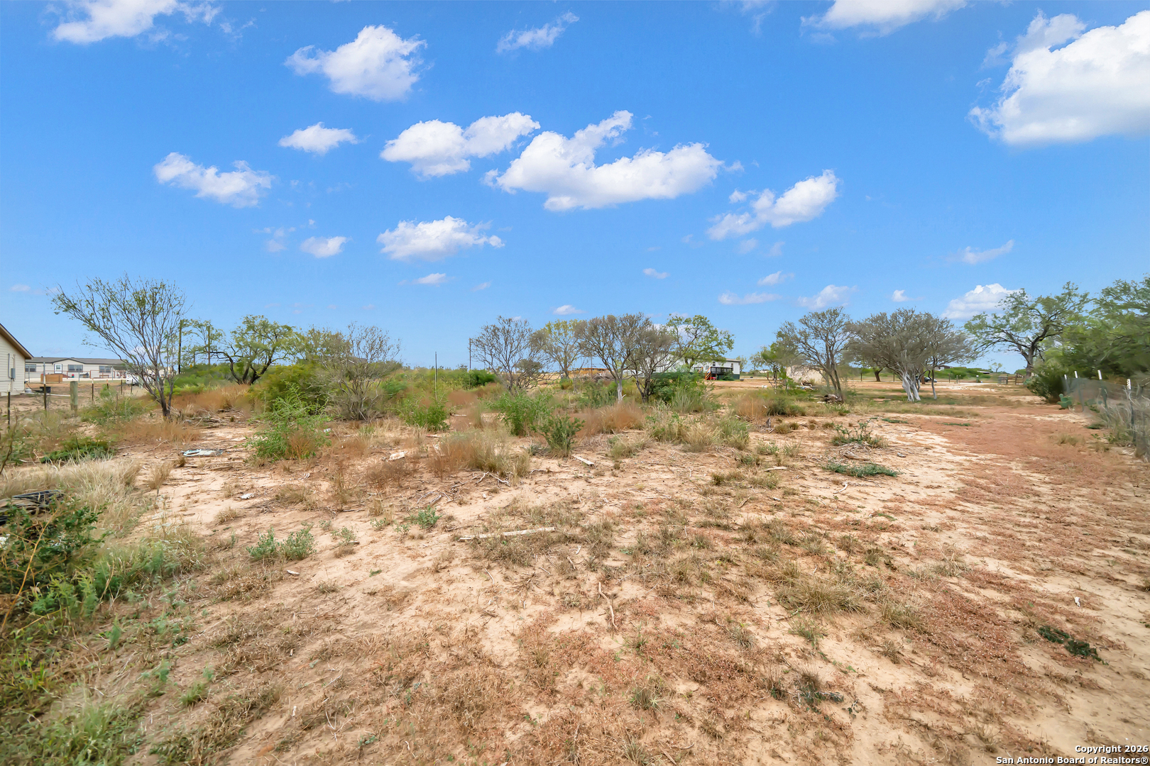 138 County Road 2665 Devine TX 78016