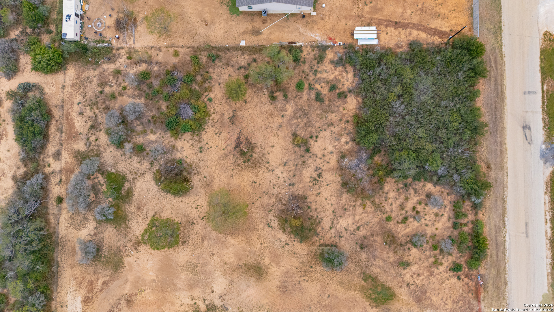 138 County Road 2665 Devine TX 78016