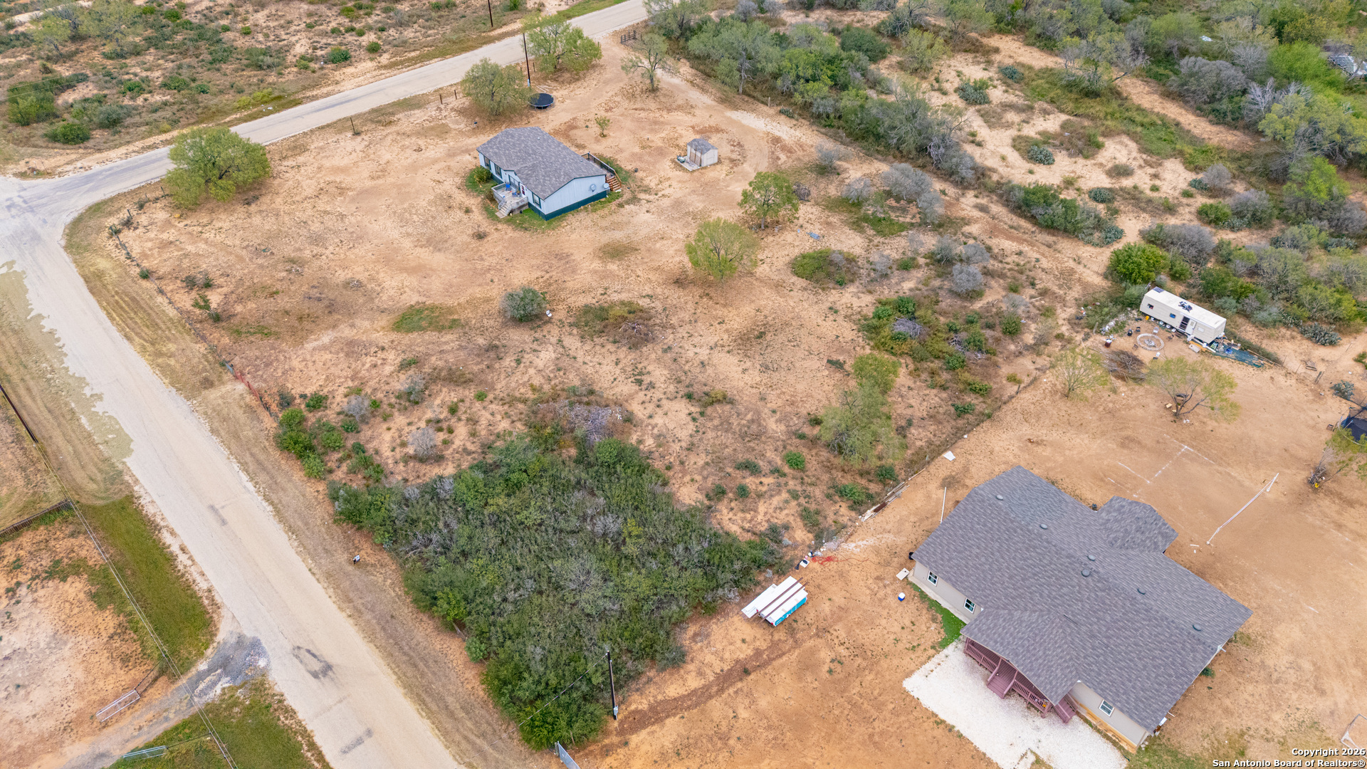 138 County Road 2665 Devine TX 78016