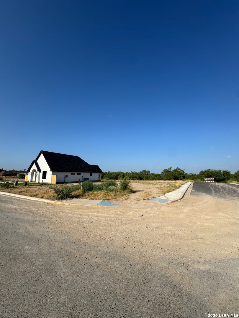 702 Encinal Eagle Pass TX 78852