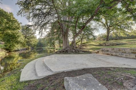 246 River Road Hunt TX 78024