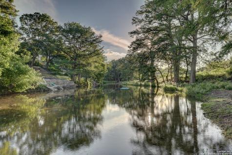 246 River Road Hunt TX 78024