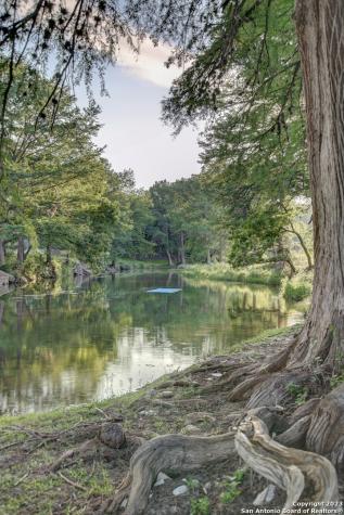 246 River Road Hunt TX 78024