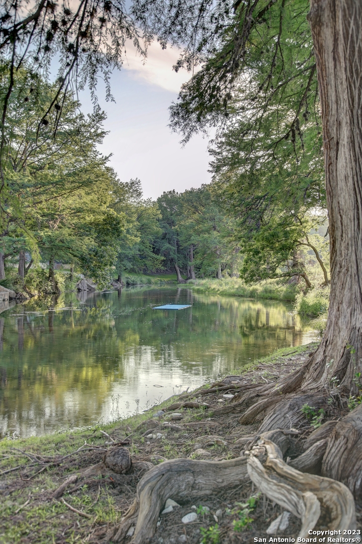 246 River Road Hunt TX 78024