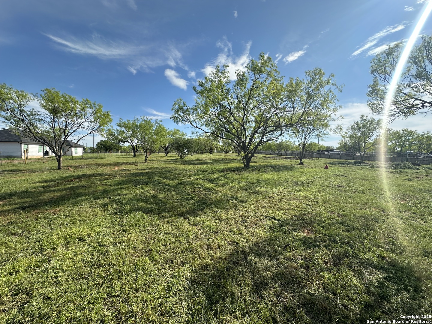 148 County Road 2667 Devine TX 78016
