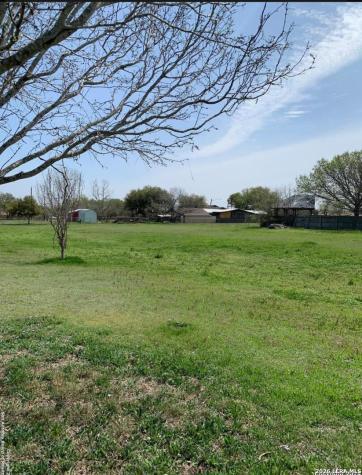 1908 Tierra Mesa China Grove TX 78263