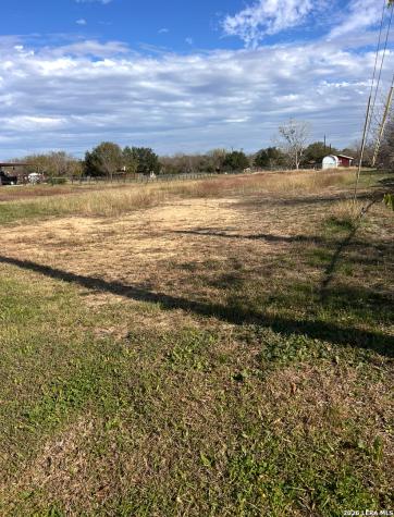1908 Tierra Mesa China Grove TX 78263