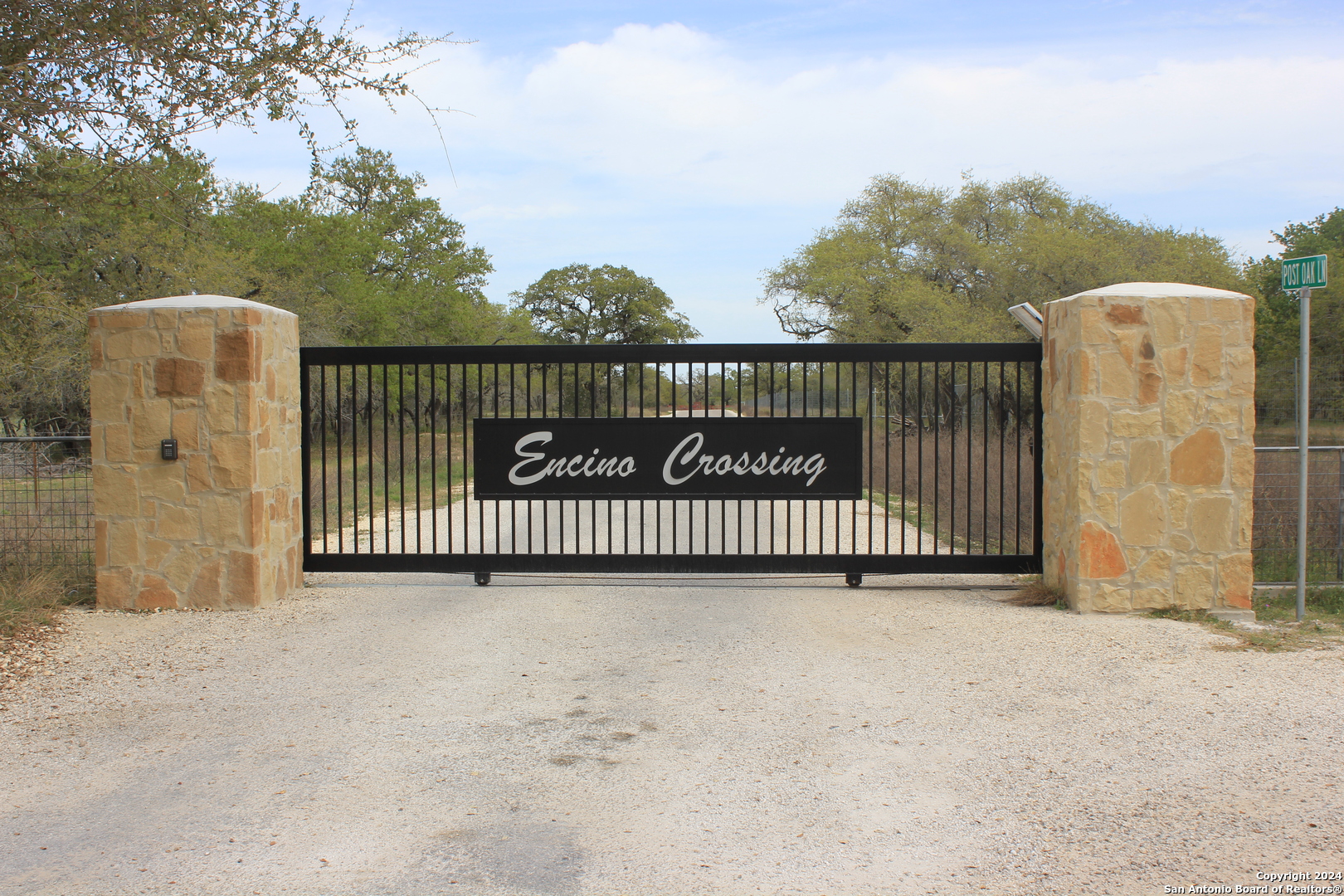 818 Encino Way Natalia TX 78059