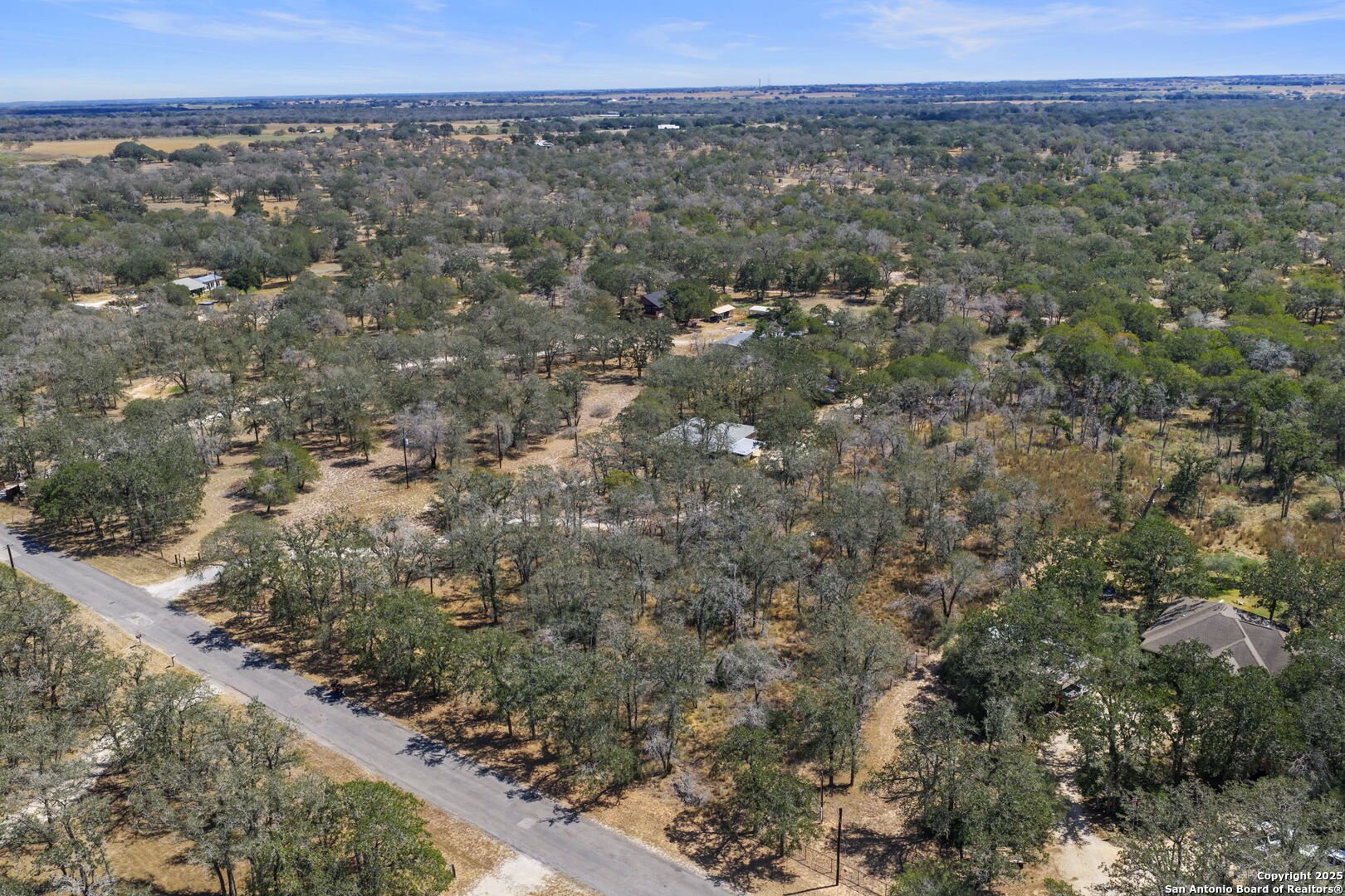 1963 Deer Trail Floresville TX 78114