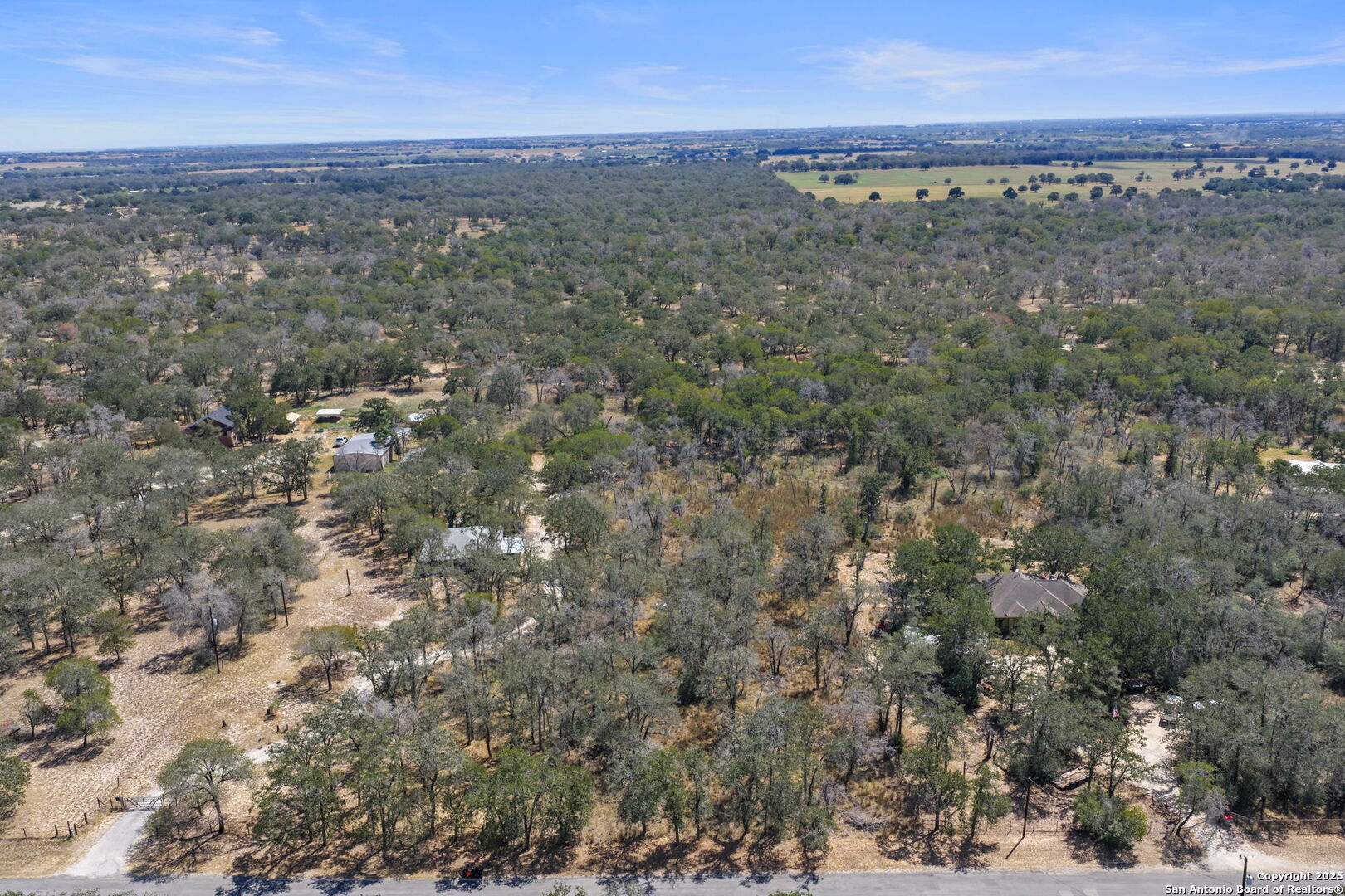 1963 Deer Trail Floresville TX 78114
