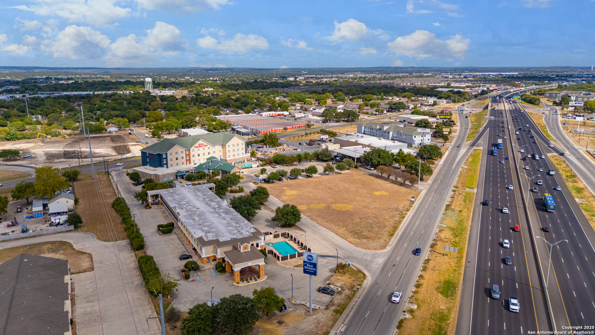 1501 N Business Ih 35 New Braunfels TX 78130