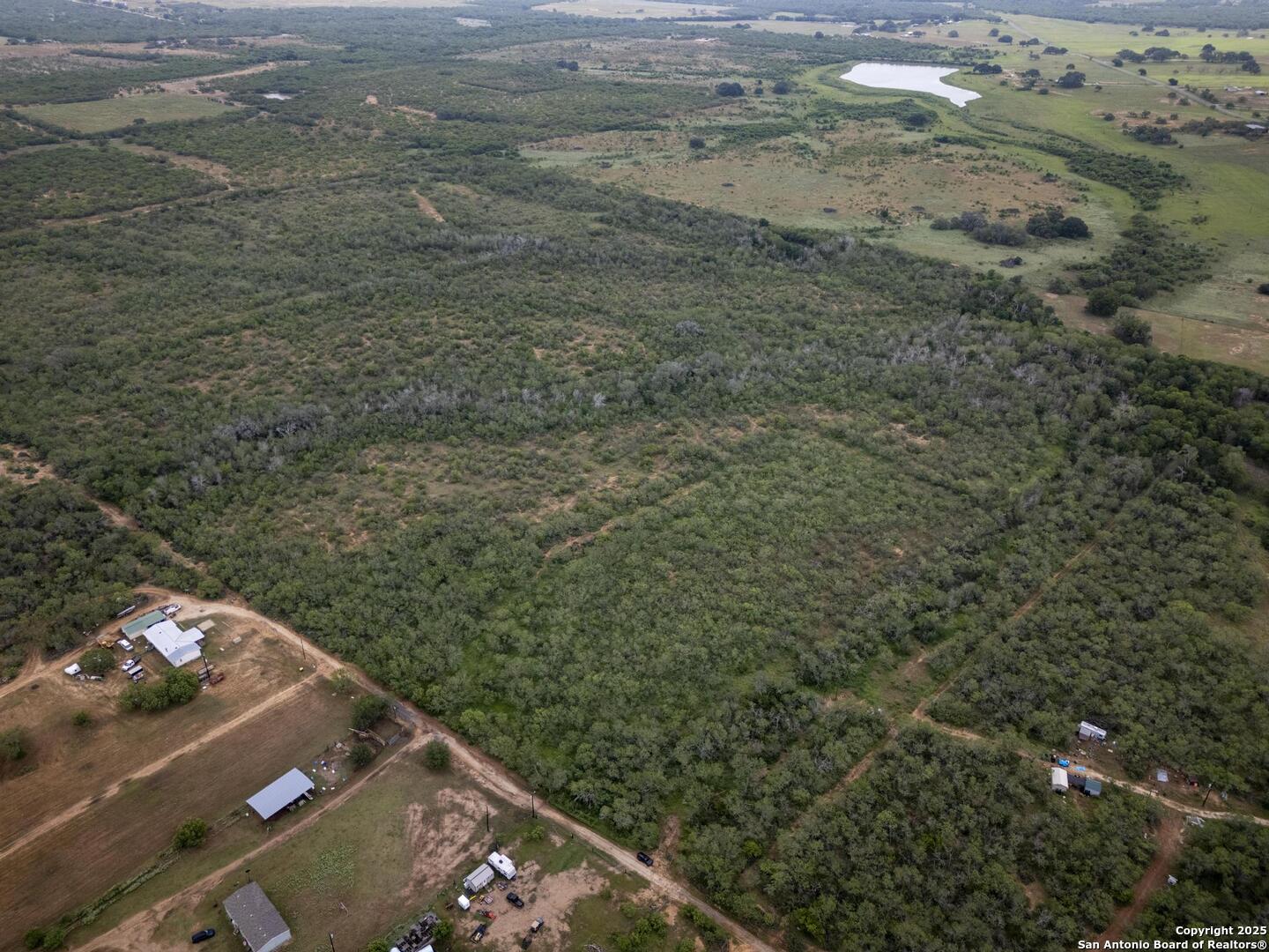 558 Ramos Lane Floresville TX 78114