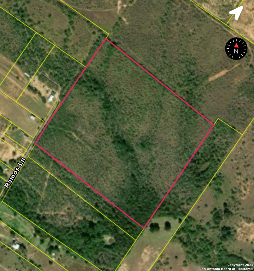 558 Ramos Lane Floresville TX 78114