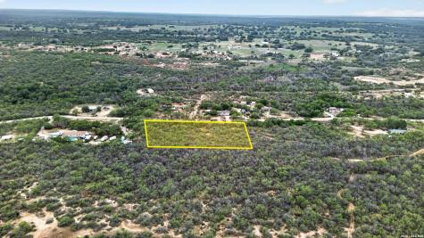 123 Country View Lane Floresville TX 78114