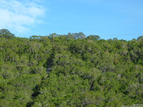 1300 S Goat Ridge Pipe Creek TX 78063