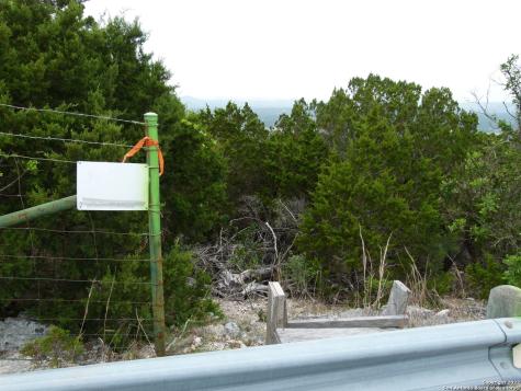 1300 S Goat Ridge Pipe Creek TX 78063