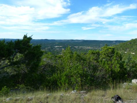 1300 S Goat Ridge Pipe Creek TX 78063