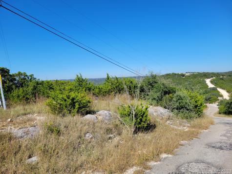 1300 S Goat Ridge Pipe Creek TX 78063