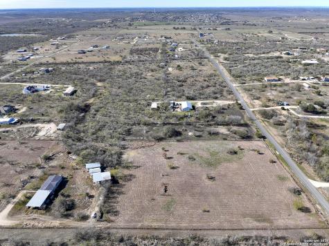350 County Road 5781 Castroville TX 78009