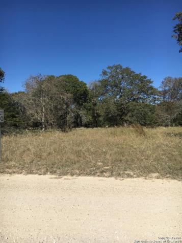 111 Lost Springs Drive Floresville TX 78114