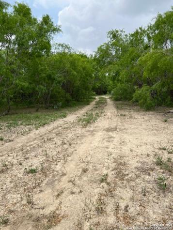 15828 Fm 775 Floresville TX 78114