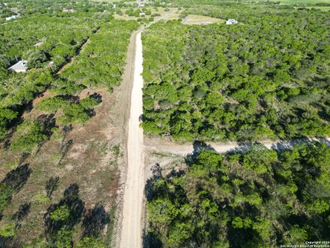 760 Cr 200 Three Rivers TX 78071