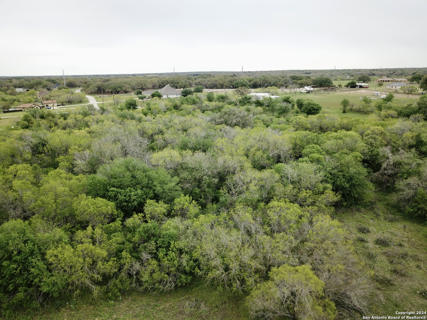 210 Shamrock Drive Floresville TX 78114