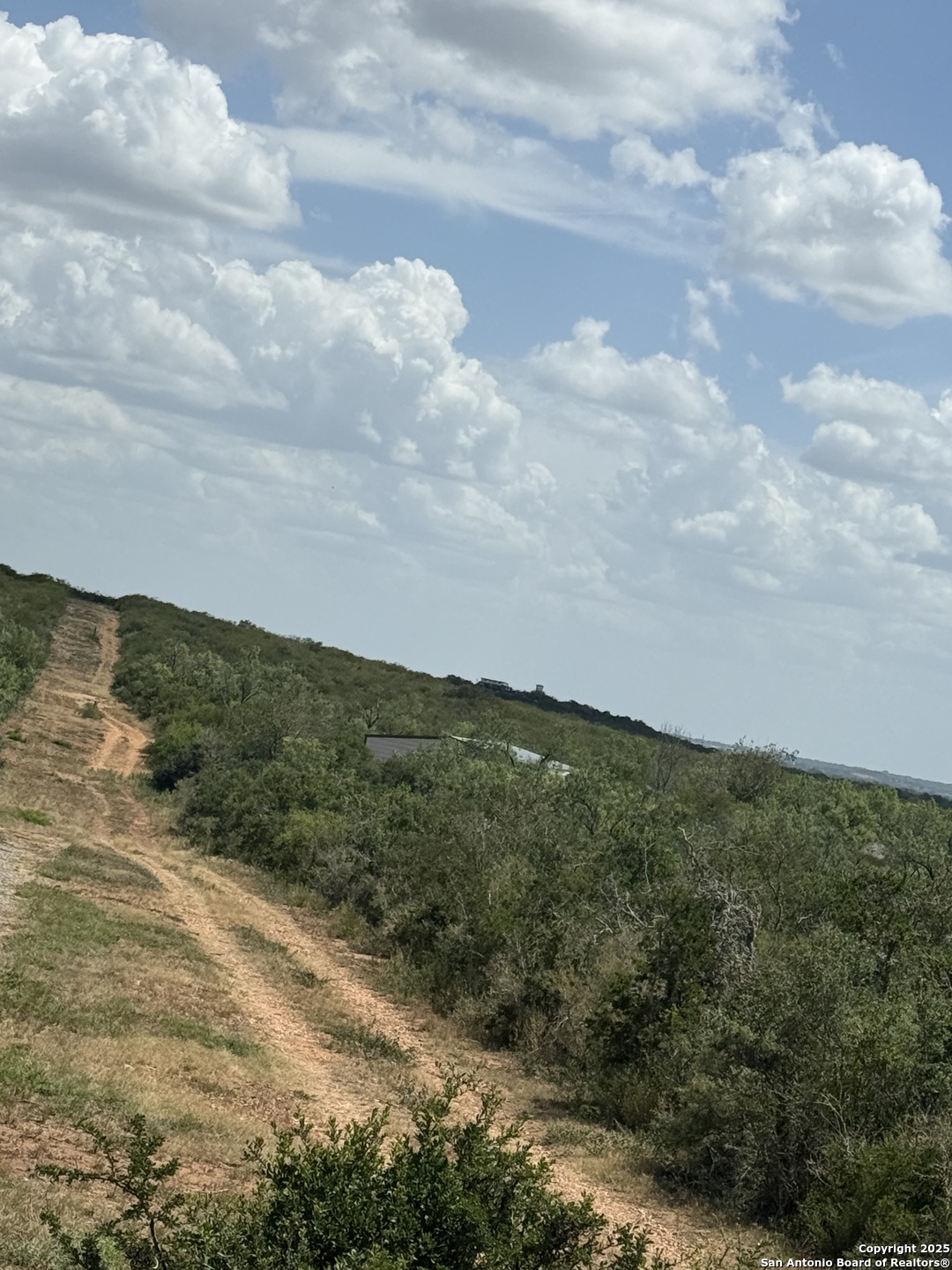 250 Private Road 6620 Devine TX 78016