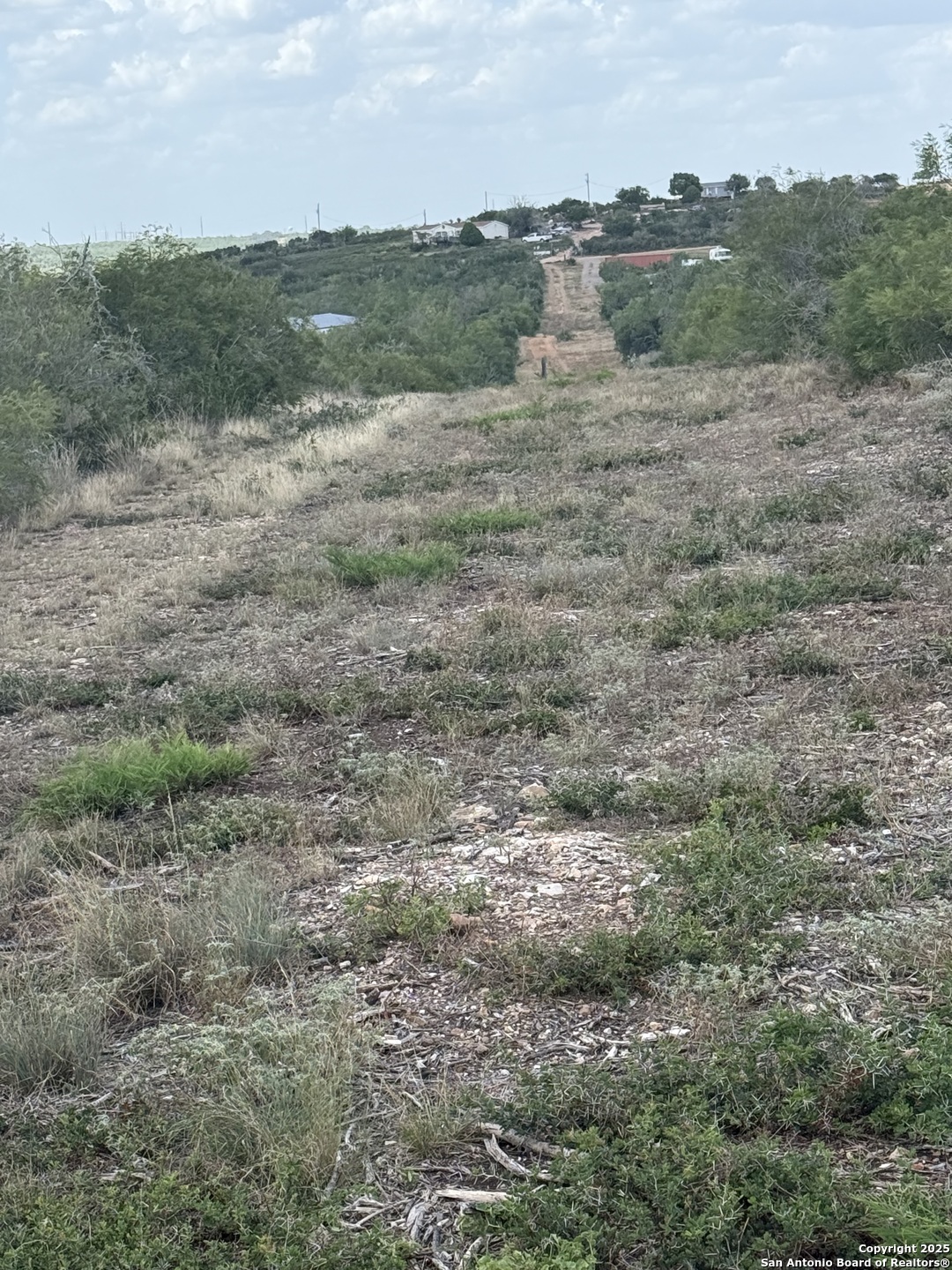 250 Private Road 6620 Devine TX 78016