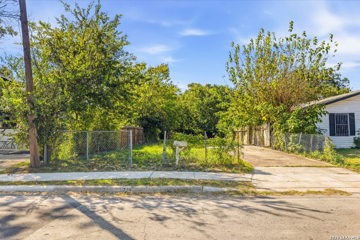 718 Vickers Avenue San Antonio TX 78211