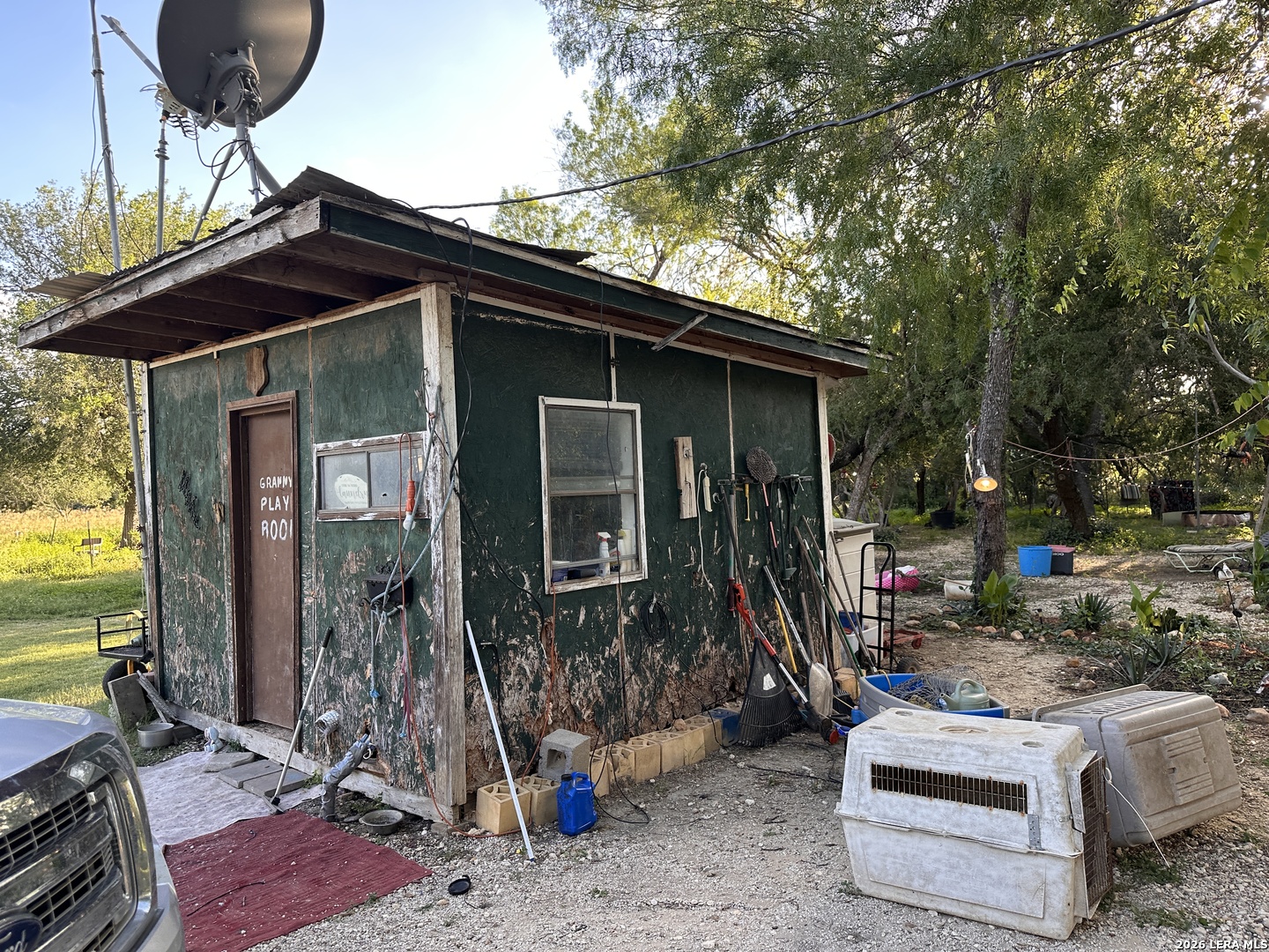 332 Private Road 6632 Devine TX 78016