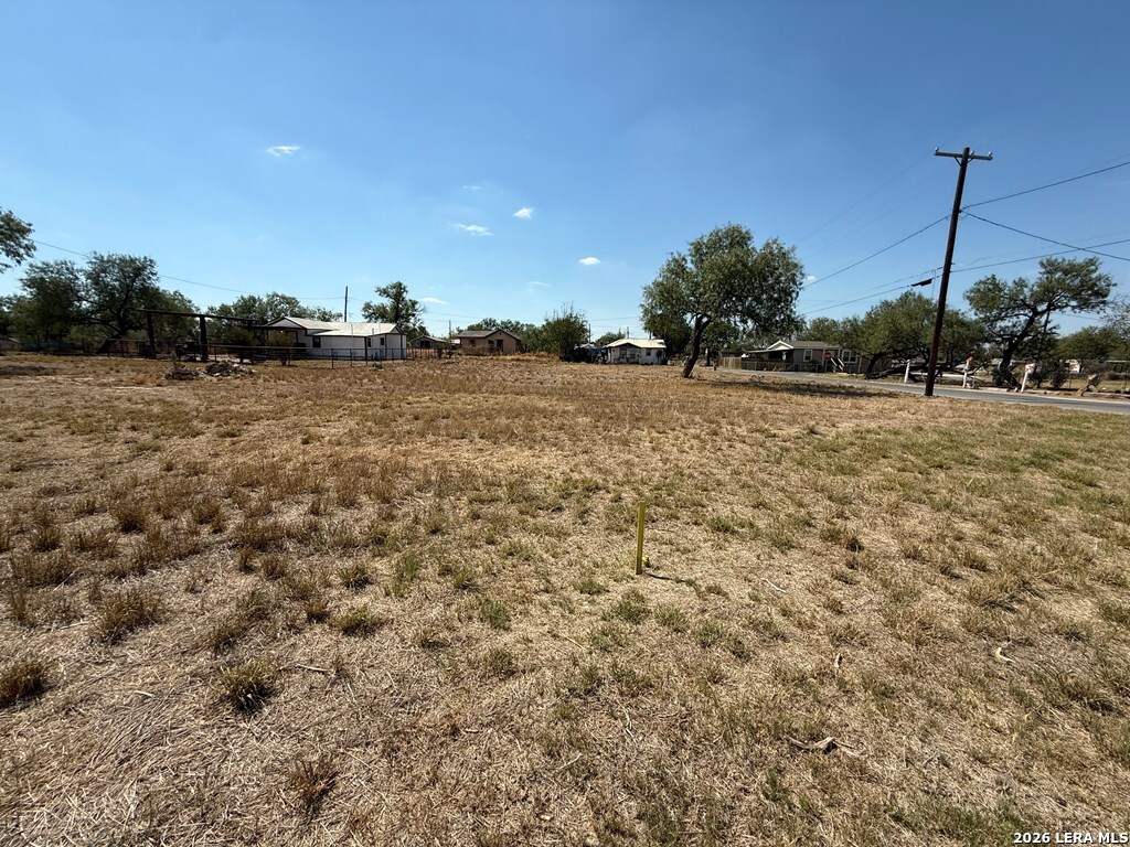 204 Hidalgo Carrizo Springs TX 78834