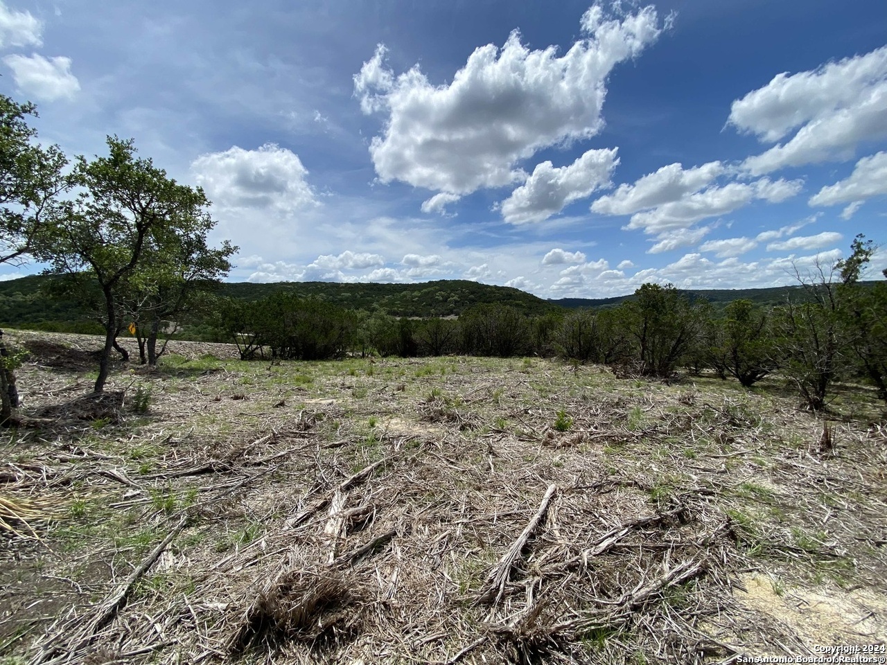 391 Pr 1748 Lot 391 Mico TX 78056