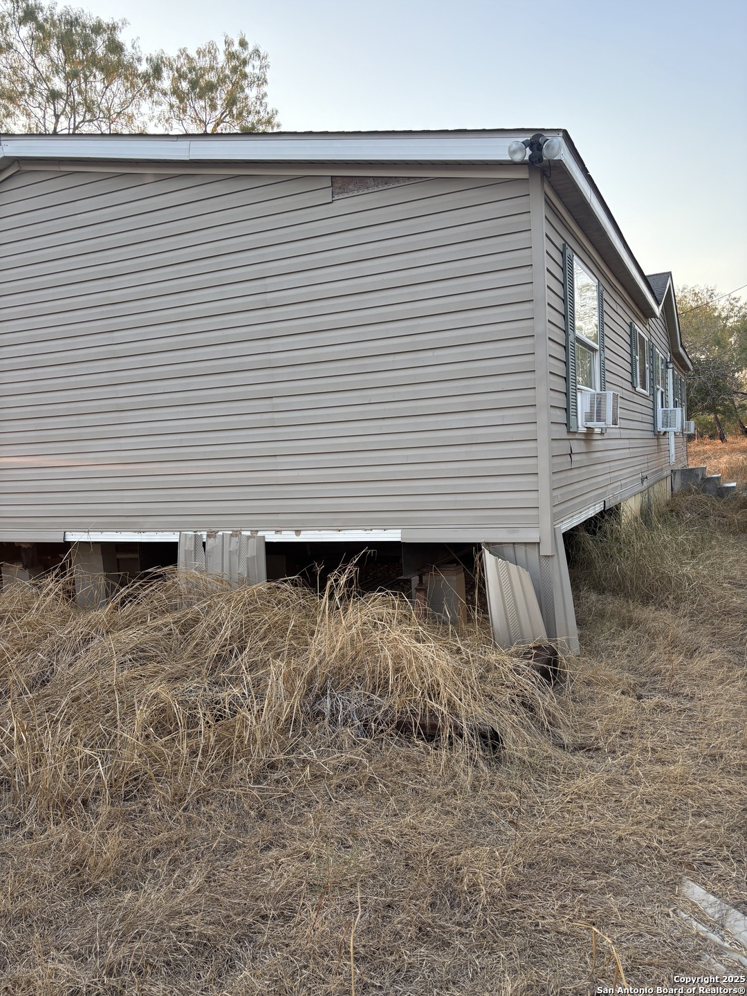 640 County Road 417 Mccoy TX 78113