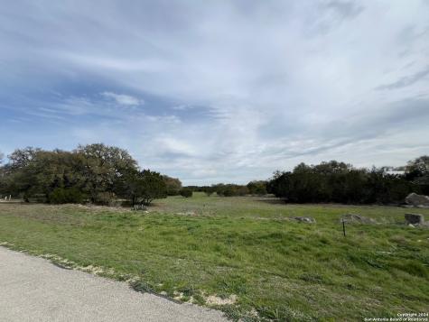 000 Vaquero Pipe Creek TX 78063