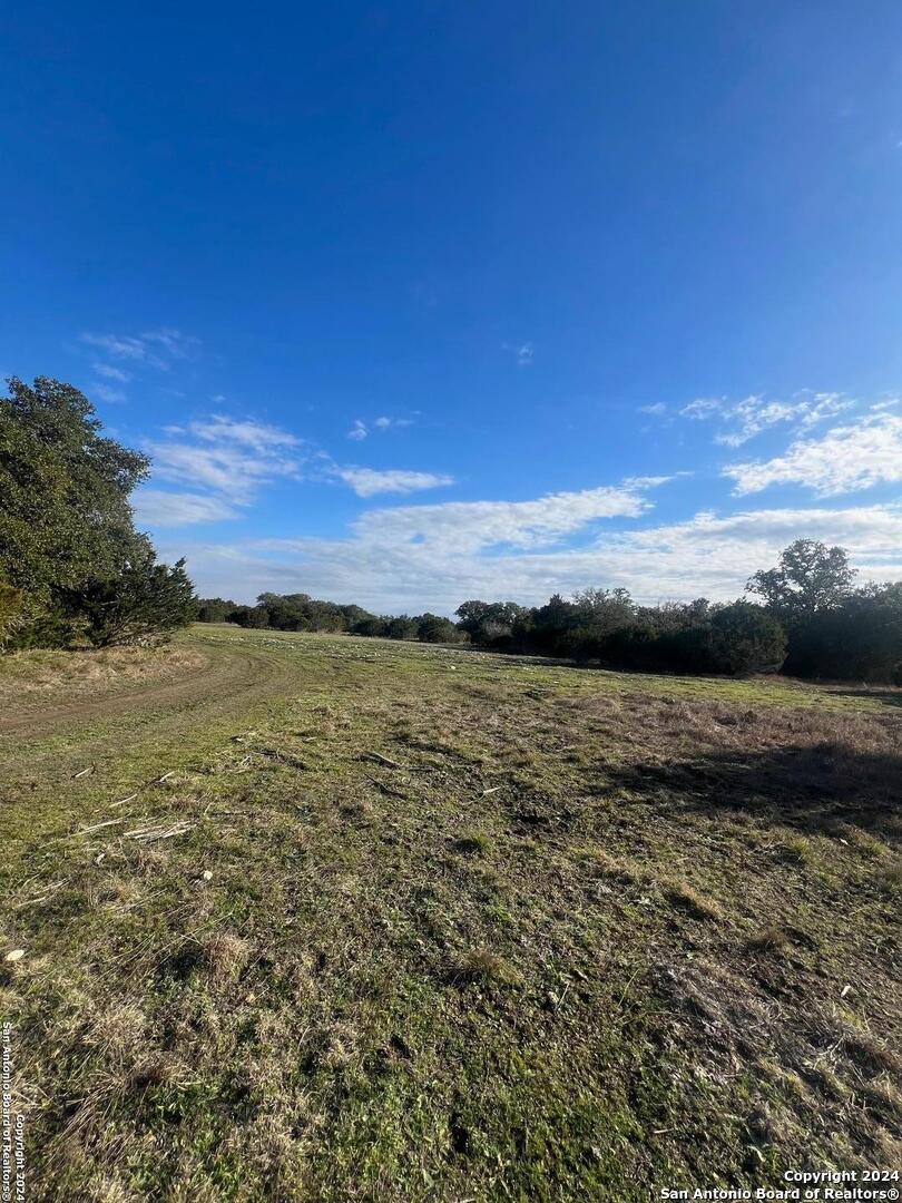 000 Vaquero Pipe Creek TX 78063