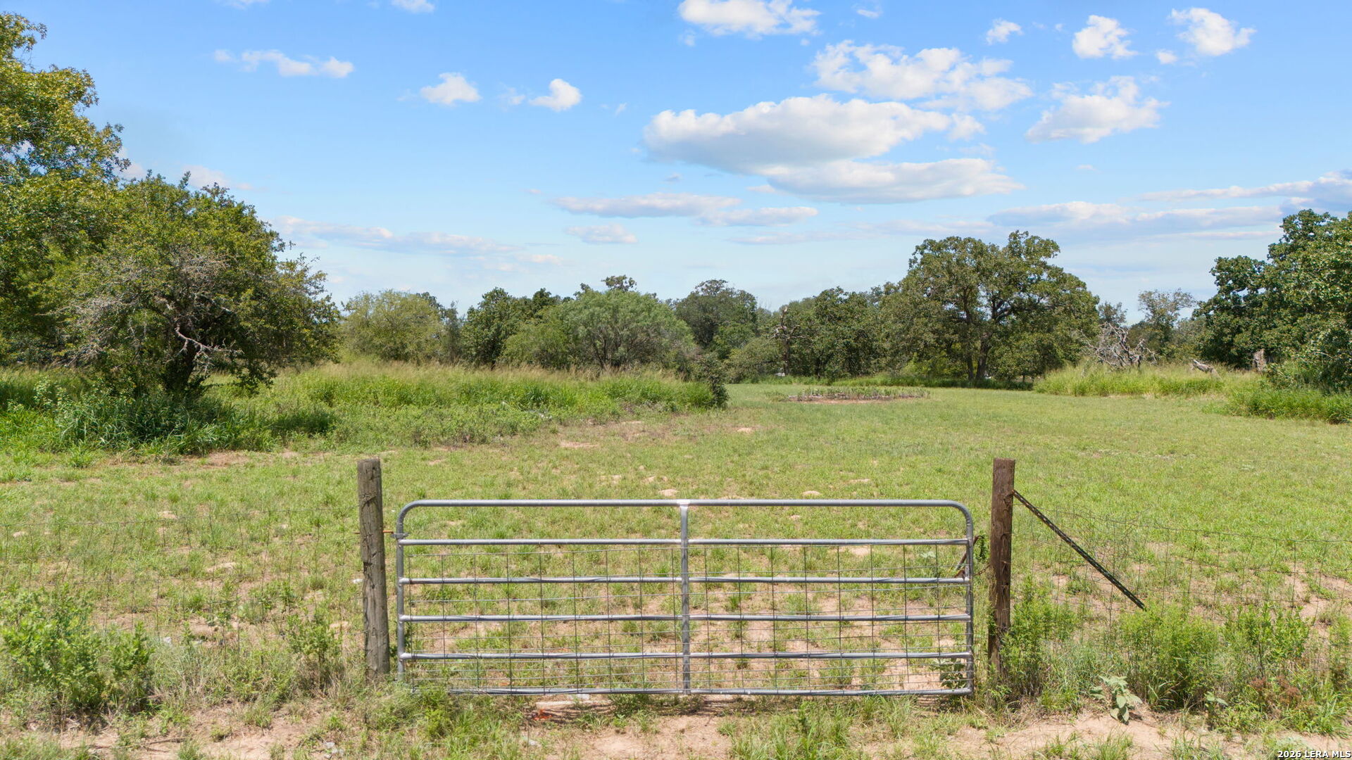271 Hermosa Poteet TX 78065