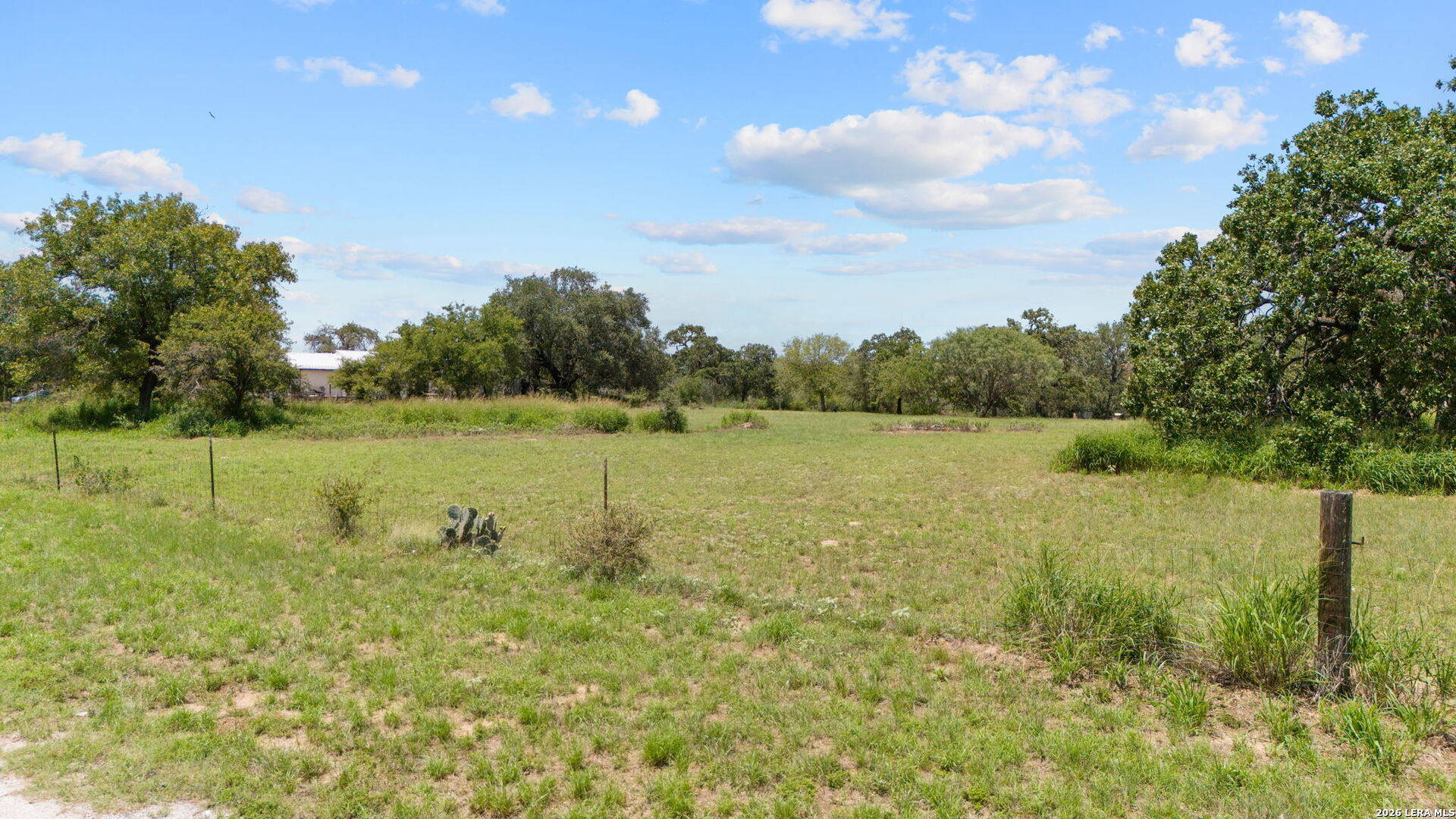 271 Hermosa Poteet TX 78065