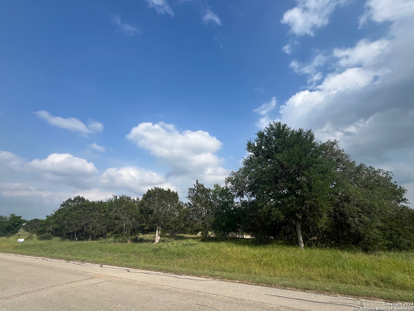 25 Vaquero Pipe Creek TX 78063