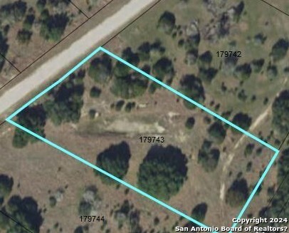 25 Vaquero Pipe Creek TX 78063