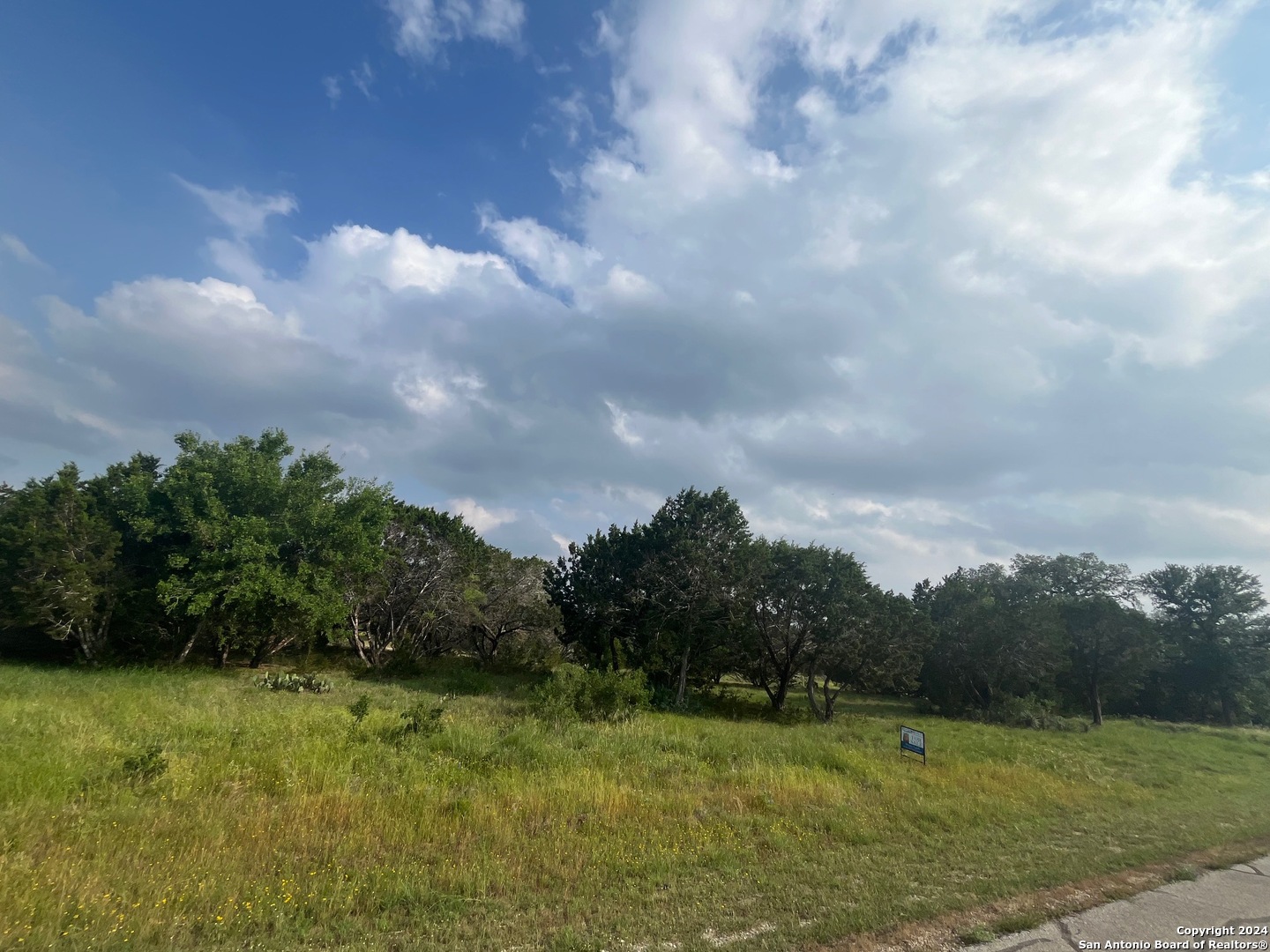 25 Vaquero Pipe Creek TX 78063