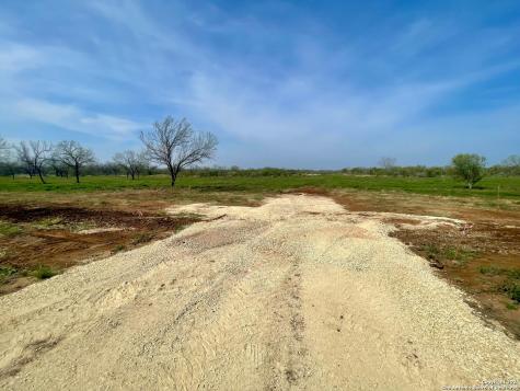 Tract 6 Fm 1332 Jourdanton TX 78026