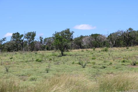 25 Seep Springs Camp Verde TX 78010