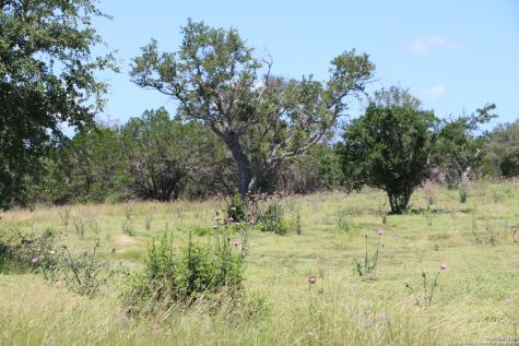25 Seep Springs Camp Verde TX 78010