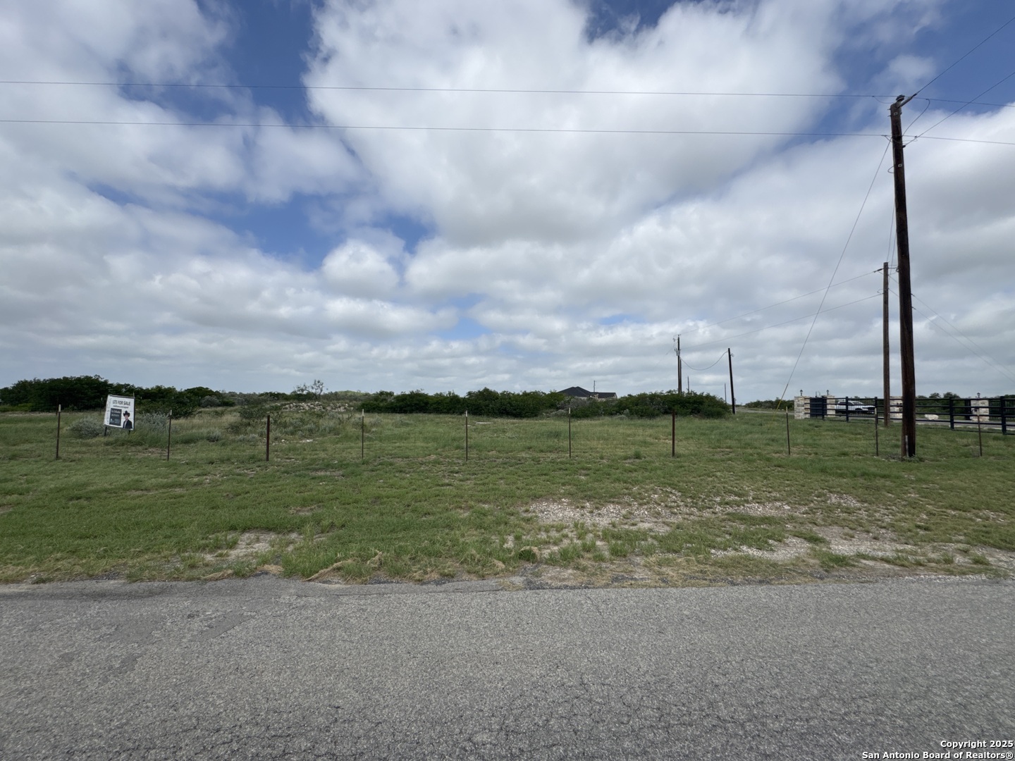 21 Legend Hills Uvalde TX 78801